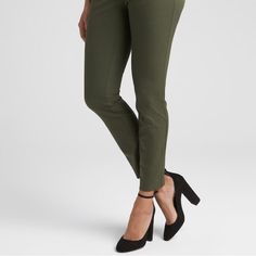 Gap Dark Green Skinny Twill Pants. New With Tags, Never Worn. Size 6 Regular. Brass Button Closure. No Back Pockets/Flat Gap Mid-rise Pants For Fall, Straight Leg Green Bottoms For Business Casual, Elegant Mid-rise Cotton Bottoms, Elegant Gap Straight Leg Bottoms, Chic Straight Pants By Gap, Green Trousers For Business Casual, Green Business Casual Trousers, Chic Gap Straight Leg Pants, Business Casual Stretch Bottoms With Button Closure