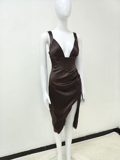 Beaukey High Quality Sexy Ladies Brown Midlength Dress Sleeveless Strap Dress V-neck Bodycon Party Celebrity Evening New Chic V-neck Corset Dress For Parties, Fitted V-neck Corset Dress For Night Out, Sleeveless Corset Dress For Date Night And Party Season, Sleeveless Corset Dress For Date Night, V-neck Corset Dress For Cocktail, Chic V-neck Corset Dress For Night Out, Sleeveless Bodycon Corset Dress For Date Night, Summer V-neck Corset Dress For Night Out, Sleeveless Bandage Corset Dress For Party