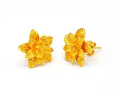 Traditional Gold Flower Earrings For Celebration, Gold Flower-shaped Earrings For Festive Occasions, Traditional Gold Flower Earrings, Gold Flower Earrings For Celebration, Gold Flower Earrings For Festive Occasions, Gold Floral Jewelry For Festivals, Gift Yellow 22k Gold Earrings, Flower Studs Earrings, Dresses Indian