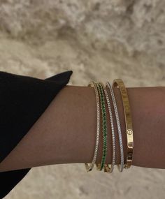 Lookbook Inspiration, Designer Bracelet, Jewelry Aesthetic, Girly Accessories, Classy Jewelry, Stacked Jewelry, Gold Bracelets, Jewelry Lookbook, Stackable Bracelets