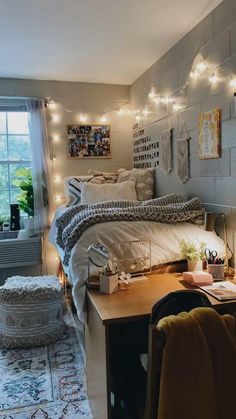 1.Home Decor: #homedecor, #interiordesign, #homedesign, #decor inspiration Dorm Room Quilt Bedding Ideas, Dorm Room With Lights, Light Grey Dorm Room Ideas, Dorm Inspiration Aesthetic, 23 Year Old Room Decor, Dorm Room Designs College Cozy, Aesthetic Dorm Room Minimalist Cozy, Homey Dorm Rooms, Comfy Dorm Room Aesthetic