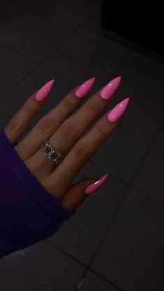 Nail colors 2024 #nailart #nails #baddienails #pinknails Pink Stiletto Nails, Set Nails, Acrylic Nails Coffin Short, Pink Acrylic Nails, Oval Nails, Fire Nails, Chic Nails