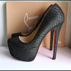 Hak Tinggi, Shoe Designs, High Heels Boots, Red Bottom, Fabulous Shoes, Red Bottoms, Hot Shoes, Skagen, Black High Heels