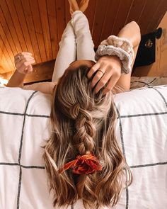 Madelyn | MKR Life + Style on Instagram: “Scrunchie girl at heart 💛 If my hair is up, odds are I’m wearing a scrunchie 🤣 these scrunchies from @shopandi_ are my new favorites 🙌🏻 I…” Scrunchie Hairstyles, Scrunchies, Dreadlocks, Hairstyles, Lifestyle, Hair Styles, Hair