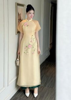 Very elegant design Elegant Fitted Ao Dai For Summer, Elegant Fitted Apricot Dress, Elegant Yellow Banquet Dress, Elegant Floral Embroidered Ao Dai For Summer, Elegant Fitted Ao Dai For Spring, Fitted Elegant Ao Dai For Spring, Yellow Short Sleeve Formal Dress, Full Length Beige Dress For Spring, Beige Full Length Dress For Spring