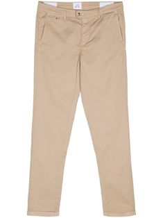 sand beige stretch-cotton twill weave belt loops two diagonal pockets to the sides two rear jetted pockets logo patch to the rear slim cut concealed fly and button fastening City Shorts, Twill Weave, Balenciaga Triple S, Sand Beige, Dress Watch, Summer Beach Wear, Chino Pants, Sweaters Knitwear, Light Jacket