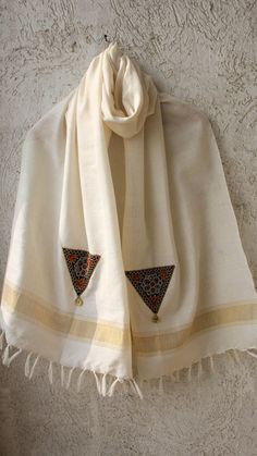 Cotton Scarf Pattern, Stole Ideas, Kutch Embroidery, Embroidery Scarf, Block Print Scarf, Navratri Dress, Golden Border, Hijab Collection, Embroidered Scarf