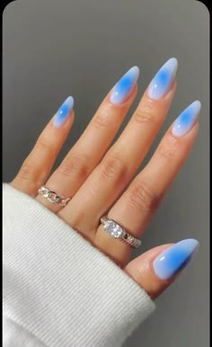 Cute Nail Designs Ombre, Blue Aroura Nails, Cute Nail Inspo 2024, Light Blue Airbrush Nails, Blue Gradient Nails Acrylic, Summer Nails Inspo 2024 Blue, Nail Inspo Aura Nails, Sunner Nails Idea, Blue Aura Nails Almond