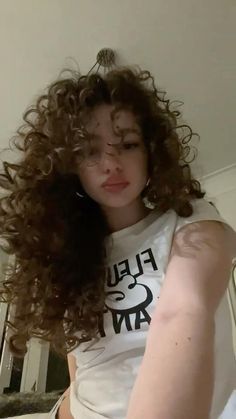 Demitrakalogeras Hair, Curly Head Girl, Mrs Bella, Kalogera Sisters, Kalogeras Sisters, Curly Hair Care Routine, Mixed Curly Hair, Curly Hair Photos, Beautiful Curly Hair