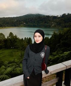 Outfit Hijab Casual, Niqab Fashion, Ootd Aesthetic, Fashion Dictionary, Timeless Outfits, Casual Hijab, Casual Hijab Outfit