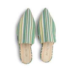 Summer mules Casual Green Pointed Toe Mules, Green Pointed Toe Mules For Summer, Casual Green Summer Mules, Casual Green Flat Mules, Green Closed Toe Mules For Beach, Green Closed Toe Mules For The Beach, Closed Toe Green Mules For Beach, Closed Toe Green Mules For The Beach, Chic Slip-on Mules For Vacation