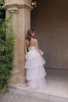 Gorgeous romantic tulle ballgown with a full slip - giving her an a flirty vibe. Strapless top with a little stretch - super comfortable and light! Tulle Ballgown, Strapless Top