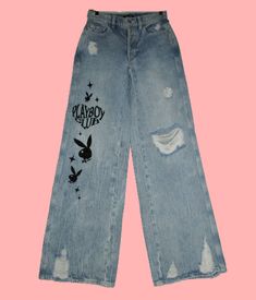 BRAND: Playboy by Pacsun SIZE: 22 (waist measures 23") CONDITION: New with tags DETAILS Playboy brings eco-friendly styles to your rotation, including the new Super Distressed High Waisted Baggy Jeans. These high-rise jeans rock super distressed details throughout, Playboy graphics down the leg, and sit high on the waist with an ultra-slouchy relaxed leg. Light blue wash Destruction details Playboy graphics 5-pocket body 5-button closure FABRIC: 100% sustainably-sourced cotton WAIST: measures 23 Wide Leg Baggy Jeans, High Waisted Baggy Jeans, Star Aesthetic, Clothing Pieces, Jeans Y2k, Eco Friendly Fashion, Shooting Star, Jeans Rock, Baggy Jeans