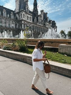 Packing Capsule Wardrobe, Natalie Borton, Packing Wardrobe, Minimalist Summer, Sassy Outfit, Daily Look, Fall Looks, Black Tank, Office Outfits