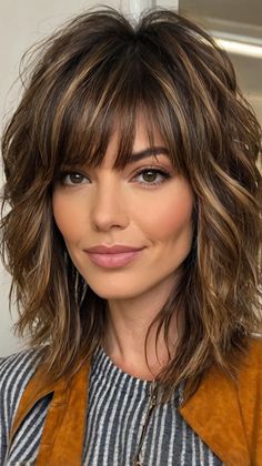 Medium-Length Shag Haircuts Shag Hairstyles Round Face, Grunge Haircut Medium Shoulder Length, Shoulder Length Shaggy Haircuts, Shag Hairstyles Medium, Medium Shag Hairstyles, Haircuts Medium, Shag Cut, Shaggy Bob, Shaggy Haircuts