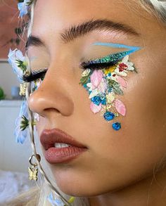 Flower Makeup, Cool Makeup Looks, Eye Makeup Designs, Fancy Makeup, Festival Makeup, Makeup Obsession, Foto Art