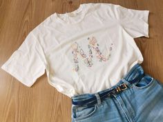 Yarn Gifts, Butterfly Embroidery, Cute Butterfly, Personalized Letters, Letter T, Summer Gift, Light Summer, Embroidered Tshirt, Personalized Embroidered