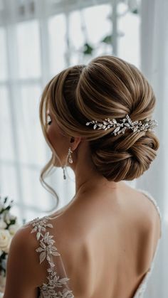 Discover stunning bridal floral bun hairstyles for a wedding From elegant low buns to fancy ponytails explore open hair styles side swept side hairband down dos and more Perfect for an elegant and sophisticated bridal look