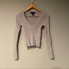 Gray Long Sleeve V-Neck Ribbed Sweater - Brand New, Never Worn With No Tags Attached - Size Small - Has Great Stretch *** Back To School Sales & Bundle Deals Going On Right Now Ask About Pricing! *** *Accepting Offers - Need Items In Closet Sold! Bundle For More $$ Off* Trendy Fitted V-neck Sweater, Forever 21 V-neck Tops For Winter, Stretch Back, Back To School Sales, Forever 21 Sweater, Gray Long Sleeve, Sweater Brands, Ribbed Sweater, Grey Long Sleeve