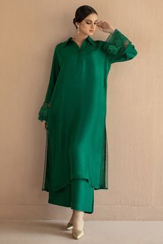 Show details for Classic Green (KUT220) Deepak Perwani, Color Dresses, Mode Turban, Pakistani Fashion Casual, Pakistani Fancy Dresses, Pakistani Dresses Casual, Pakistani Fashion Party Wear, Salwar Kamiz, Beautiful Pakistani Dresses