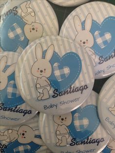 Botones para todos los eventos. Baby Shower, Shower, Fan, Fictional Characters, Pins, Art