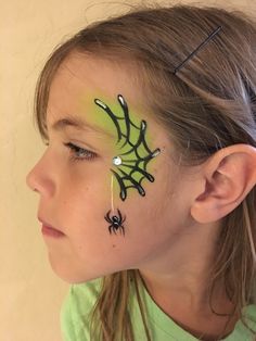 Easy Spider Web Face Paint, Witch Face Painting Kids, Easy Face Paint For Beginners, Halloween Face Painting Simple, Simple Spider Face Paint, Easy Cheek Face Painting, Halloween Face Paint Spider, Easy Halloween Face Painting For Kids, Small Halloween Face Paint Ideas