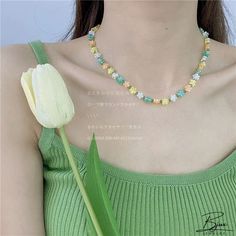 Bjux - Collar de cuentas de cristal de piedra verde dulce esmaltado collar de cadena de la clavícula de la flor Trendy Flower Shaped Jewelry With Colorful Beads, Trendy Flower-shaped Jewelry With Colorful Beads, Cute Colorful Beads Necklaces For Spring, Cute Colorful Beaded Necklaces For Spring, Flower Shaped Beaded Necklace, Spring Flower Charm Necklace With Round Beads, Colorful Bead Flower Pendant Necklace, Dainty Beaded Necklaces For Spring, Trendy Flower Charm Necklace For Spring