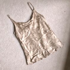 Gorgeous Satin Cami With Flower Print, Fully Lined, Adjustable Straps. Brand New With Tags, Never Worn. Elegant Gold Camisole, Elegant Gold Camisole For Spring, Fitted Gold Camisole For Spring, Green Halter Top, Silk Cami Top, Lace Camisole Top, Lace Trim Cami Top, Cropped Camisole, White Cami