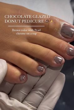 Chocolate Brown Pedicure, Taupe Pedicure, Elegant Pedicure Classy, Brown Toe Nail Polish, Fall Toe Colors, Chrome Toes Pedicure, November Pedicure Ideas, Chrome Pedicure Toenails, Metallic Pedicure