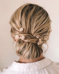 24 gorgeous messy wedding updos - TANIA MARAS | bridal headpieces + wedding veils Bridal Hair Mid Length, Wedding Hair Trends