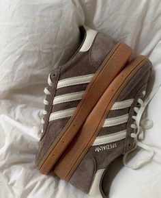 Adidas Outfit, Brown Sneakers