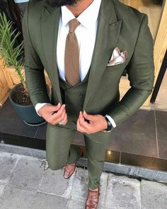 Men Suit Wedding, Green Suit Men, Olive Green Suit, Olive Green Weddings, Mens Wedding Suits, A Man In A Suit, Man In A Suit