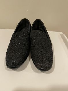 BOLANO Black Glitter Loafers  Modern Tuxedo dress shoe  Mens size 12 M Style: Sarlo Black loafer slip on dress shoes with all over glitter texture.   Synthetic. modern style formal shoe is perfect for wedding prom and other formal events. Premium fully lined interior and full length EVA cushioned footbed. Keeps your feet comfortable for walking and dancing. Wear it sockless or spotlight it with a thin dress sock, in a contrasting color. Shoes are in excellent preowned condition Please see photos Modern Tuxedo, Formal Shoe, Glitter Texture, Slip On Dress Shoes, Color Shoes, Slip On Dress, Style Formal, Tuxedo Dress, Black Loafers