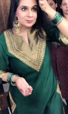 Diy Fashion Clothing, Designer Dresses Casual, Saree Dress, Kurti Designs, Pakistani Dresses, Neck Designs, Indian Dresses, Diy Fashion, Designer Dresses