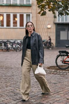 Minimal Stil, Copenhagen Fashion Week Street Style, Minimalist Moda, Copenhagen Street Style, Copenhagen Style, Copenhagen Fashion Week