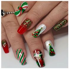 Beautiful Christmas Press-On 24pcs Press-On Nails - Christmas Collection With Festive Christmas Tree Designs - Perfect For Holiday Parties - Includes Gelly Glue And Nail File - Suitable For Ballet Nails - Medium Length - Shiny Finish Green/Red/White Nwot Old Nail Polish, Ballet Nails, Nagel Tips, Cute Christmas Nails, Coffin Press On Nails, Blue Nail, Festival Nails, Nailed It, Xmas Nails