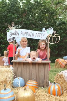 Fall Themed Birthday Party, Fall Birthday Ideas, Fall Themed Birthday, Patch Birthday Party, Pumpkin Patch Birthday Party, October Birthday Parties, Pumpkin Patch Kids, Pumpkin Patch Ideas, Pumpkin Patch Birthday