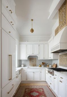 27 Breathtaking White Kitchen Cabinets: Ideas to Brighten Your Space with Timeless Elegance 16 Statement Kitchen, Soft Sofa