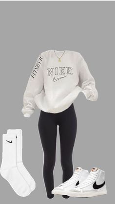 College Comfy Outfits Winter, Nice Elegant Outfits, Casual Preppy Outfits Women, Cute Outfits For Brown Hair, Beanie Outfits For Women, Outfits For A Walk, Prison Visit Outfit Ideas, Casual All Black Outfits For Women, What To Wear With Black Leggings