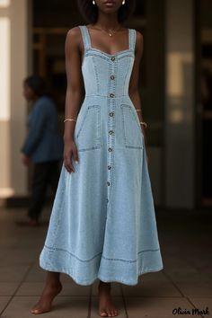 Olivia Mark - Wide Strap Vacation Maxi Dress with Pleated Sleeveless Design Denim Dresses Online, Denim Style Casual, Vacation Maxi Dress, Maxi Skirt Outfit, Flare Maxi Skirt, Book Dress, Strapless Sundress, Jean Dresses, Pleated Denim