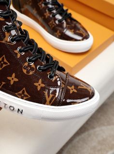 Brown Sneakers Women, Brown Sneakers, Trainer Boots, Exclusive Bag, Men Shoes Size, Brown Boots, Luxury Bags, Womens Sneakers, Fashion Bags