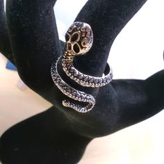 New With Tags, Add Some Edge To Your Jewelry Collection With This Stunning Antique Black And Silver Snake Ring. The Adjustable, Open-Ended Design Makes It A Perfect Fit For Any Finger, While The Stainless Steel Material Ensures Durability. The Reptile Theme Snake Style Give It A Unique And Bold Look That Is Sure To Make A Statement On Any Occasion. Whether You're Dressing Up For A Night Out Or Adding Some Flair To Your Everyday Wear, This Ring Is A Must-Have Accessory. Smoke Free Home Ships Mond Silver Snake Ring, Clover Ring, Snake Ring Silver, Gold Heart Ring, Diamond Cocktail Rings, Snake Ring, Mystic Topaz, Finger Rings, Open Ended