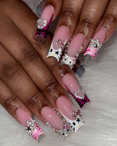 hello kitty freestyle 🎀🌟😽 #batonrougenailtech #nails #nailinspo #explore #explorepage #donebyhai #nailinspo2024 #225nailtech #2024nails #nailsofinstagram #nails #nailstagram #nailsnailsnails #nailsoftheday #nailinspiration #birthdaynails #naildesigns #summernails #summernails2024 #hellokittylover #hellokittynails #hellokittyfreestyle Fall Hello Kitty Nails, Hello Kitty Bling Nails, Hello Kitty Birthday Nails, Hello Kitty Nails Long, Hello Kitty Halloween Nails, Hispanic Nails, Beige Nails Design, Kitty Nails