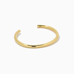 Simple Gold Bangle Bracelet, Minimalist Bangle Bracelet With Simple Design, Simple Everyday Cuff Bracelet Bangle, Classic Bangle Bracelet With Simple Design, Chic Yellow Gold Cuff Bracelet For Everyday, Minimalist Cuff Bangle Bracelet, Modern Gold Bracelet With Simple Design, Modern Simple Gold Bracelet, Modern Simple Design Gold Bracelet