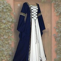 Medieval Dresses, Robes Vintage, Cocktail Dress Vintage, Long Sleeve Gown, Prom Dresses Vintage, Medieval Dress, Vintage Material, Outfit Trends, Chinese Zodiac