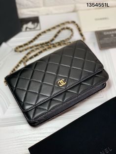 Shanghai Shopping, Chanel Cross Body Bag, Chanel Bag Classic, Bag Wishlist, Bags Brands