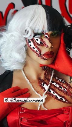 Cruella Deville Cruella Deville Costume Women, Cruella Deville Wig, Cruella Deville Makeup, Cruella Deville Costume, Cruella Costume, Hot Halloween Outfits, Clever Halloween Costumes, Cruella Deville