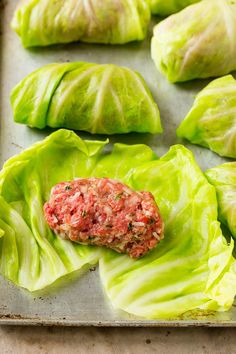 Ground beef and rice on cooked cabbage leaves. Best Cabbage Rolls Recipe, Easy Cabbage Rolls, Recipe Cabbage, Ground Beef And Cabbage, Baked Cabbage, Cabbage Rolls Recipe, Cabbage Recipe, Stuffed Cabbage