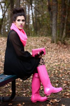 Pink Hunter Boots, Pink Rain Boots, Boating Outfit, Sky High, Hunter Boots, Boots Outfit, Fall Winter Outfits, Ruffles, Look Fashion