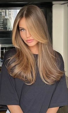 Light Brunette Hair, Haircut Selfie, Photo Hijab, Brown Hair Looks, Brunette Hair With Highlights, Cute Hairstyle, Brown Hair Balayage